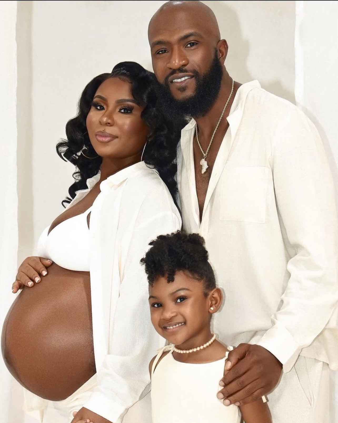 Family maternity portrait